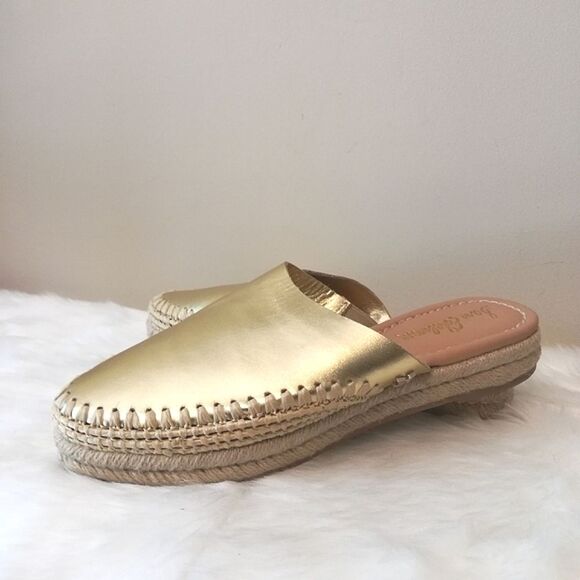 NWOT Sam Edelman Gold Metallic Esprilladres Slides Size 6 1/2 - Picture 2 of 6